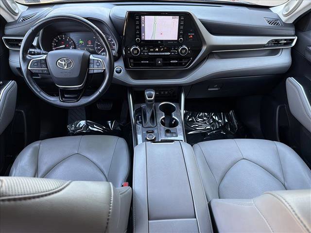 Used 2020 Toyota Highlander Limited image 25