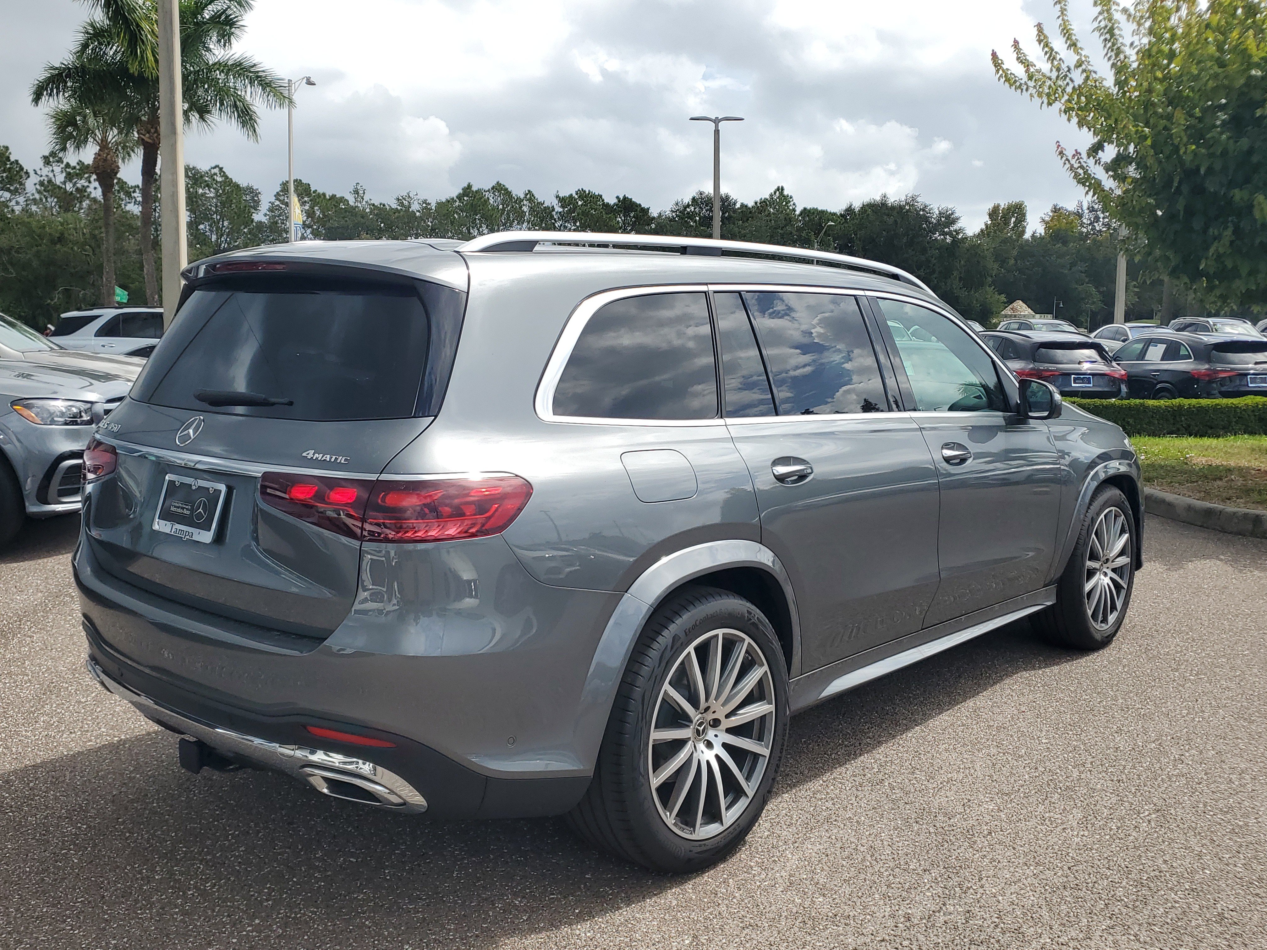 Certified 2025 Mercedes-Benz GLS 450 4MATIC image 4