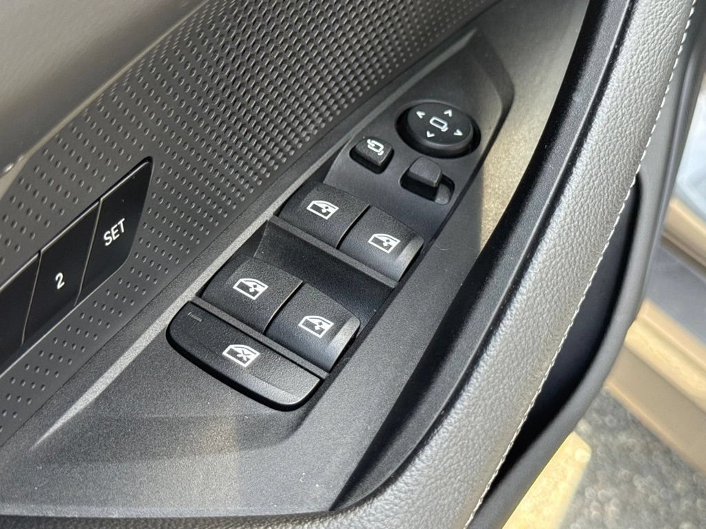 Used 2023 BMW i4 eDrive40 w/ Parking Assistance Package RWD image 19