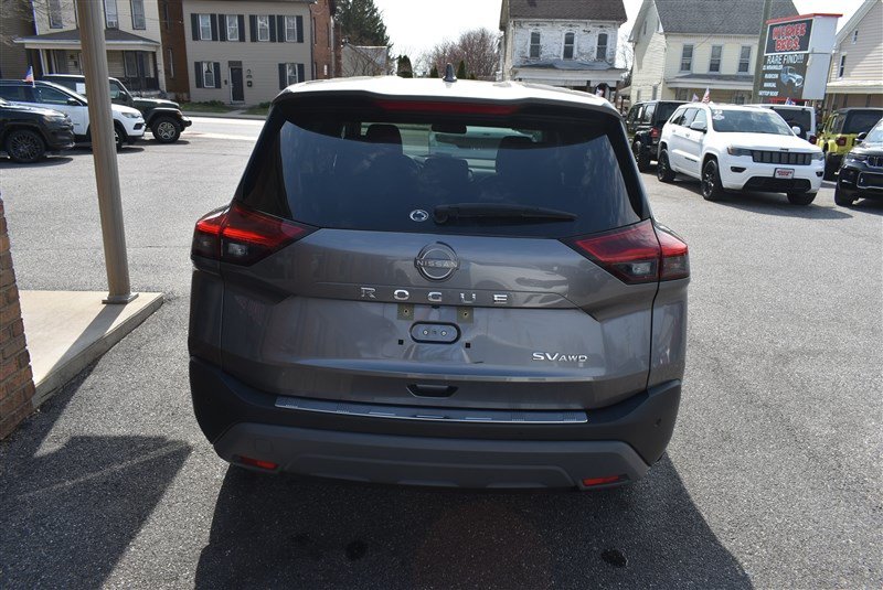 Used 2023 Nissan Rogue SV AWD/4WD image 5
