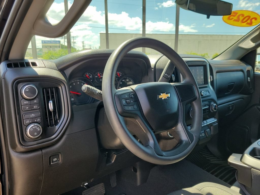 Used 2025 Chevrolet Silverado 1500 Custom AWD/4WD image 22
