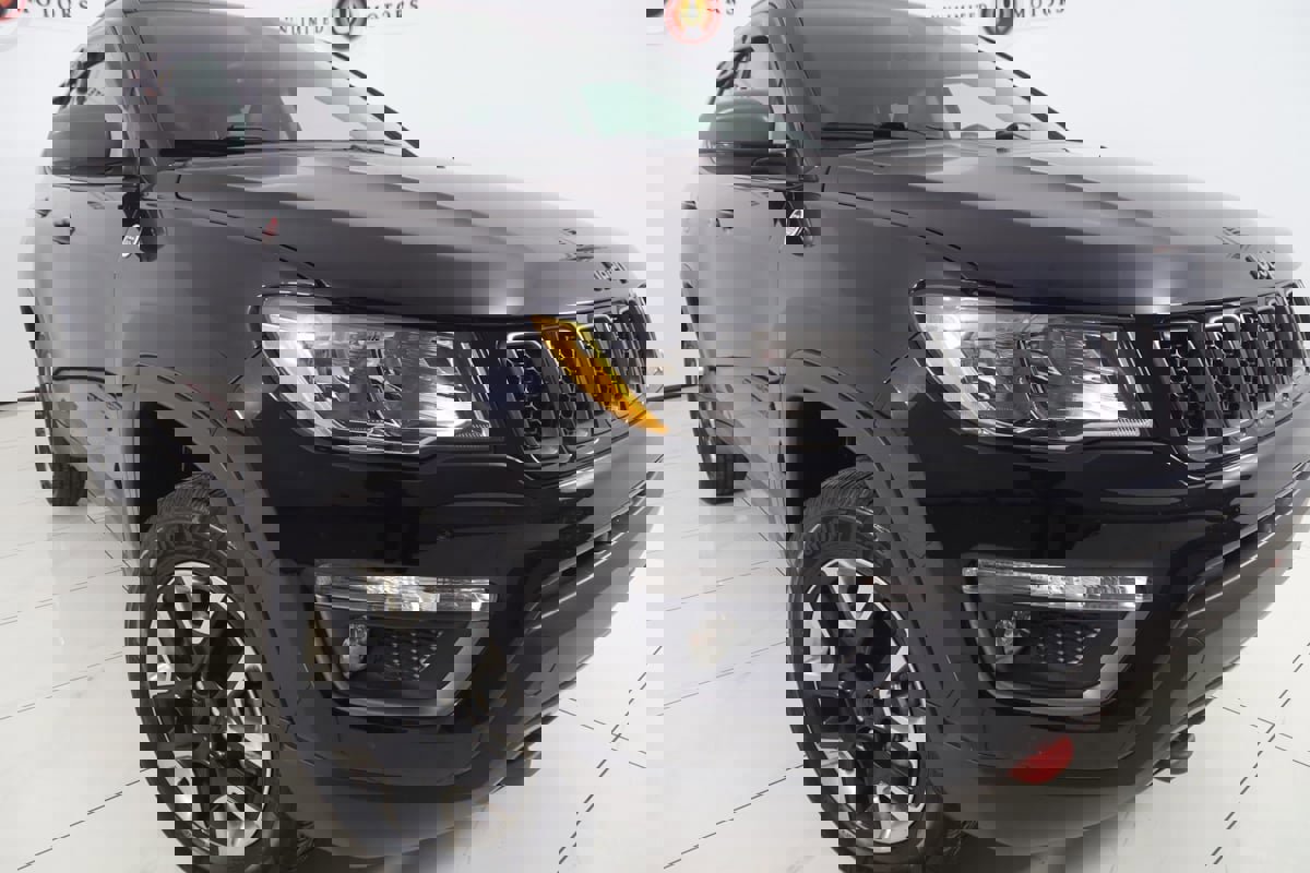 Used 2018 Jeep Compass Trailhawk w/ Safe & Security Group image 15