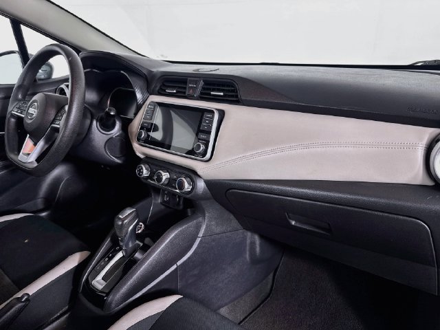 Used 2020 Nissan Versa SV FWD image 27