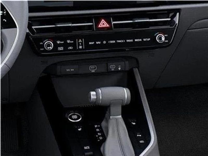 New 2025 Kia Niro EX image 77