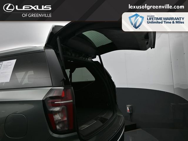 Used 2023 Chevrolet Suburban Premier AWD/4WD image 22