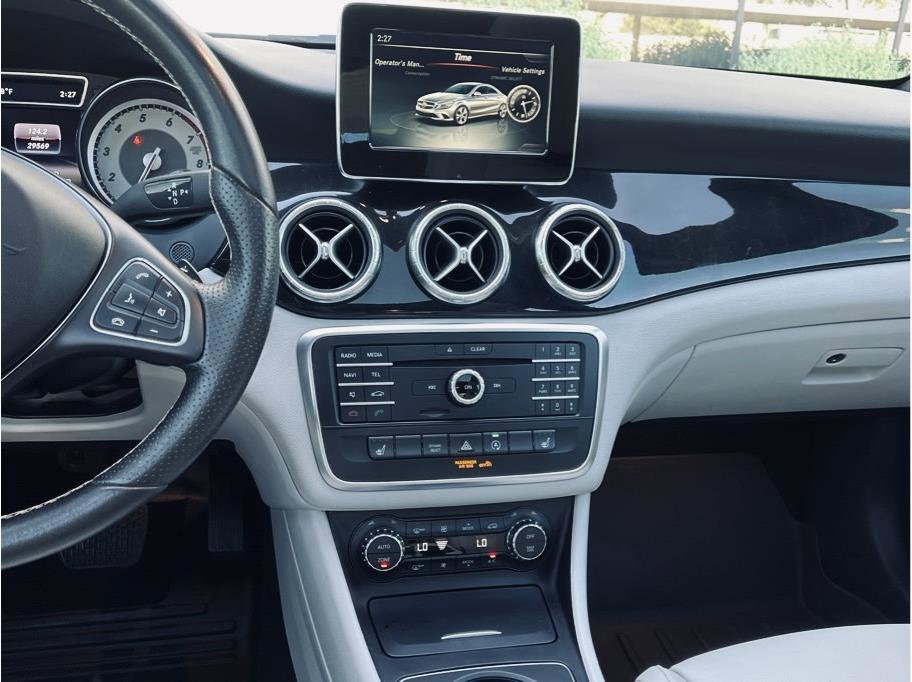 Used 2016 Mercedes-Benz CLA 250 4MATIC w/ Premium 1 Package image 22