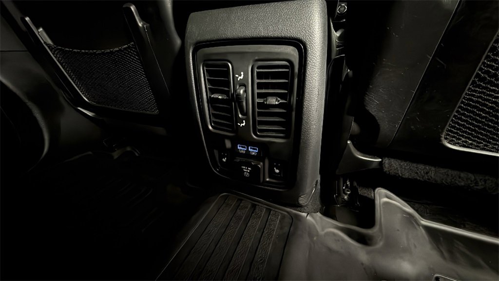 Used 2021 Dodge Durango R/T w/ Premium Interior Group image 31