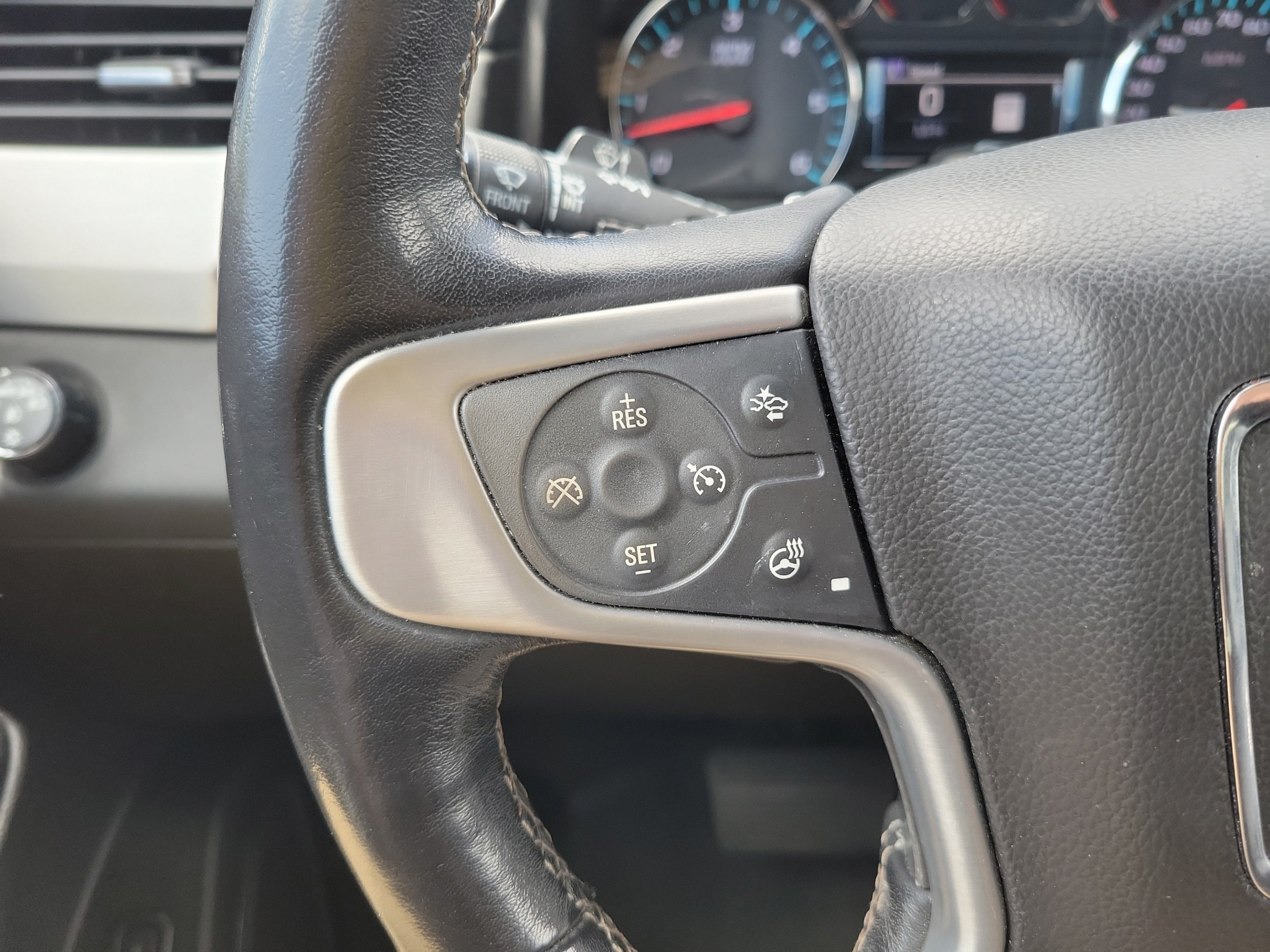 Used 2019 GMC Yukon XL SLT w/ Open Road Package RWD image 31