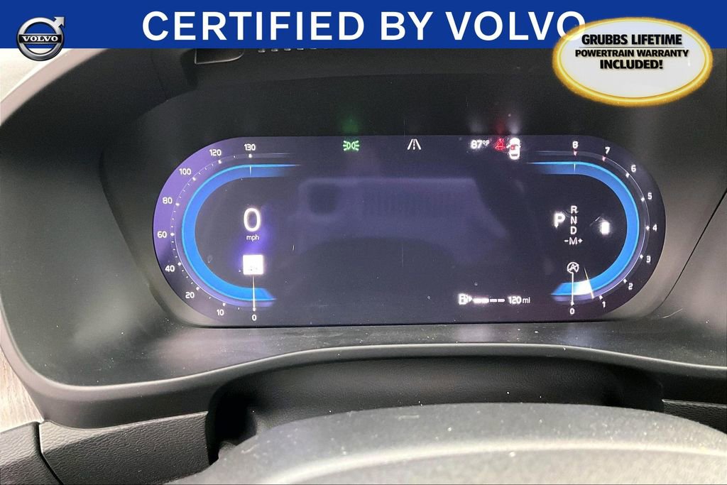 Used 2023 Volvo XC40 B4 Plus w/ Driver Assist Package image 28