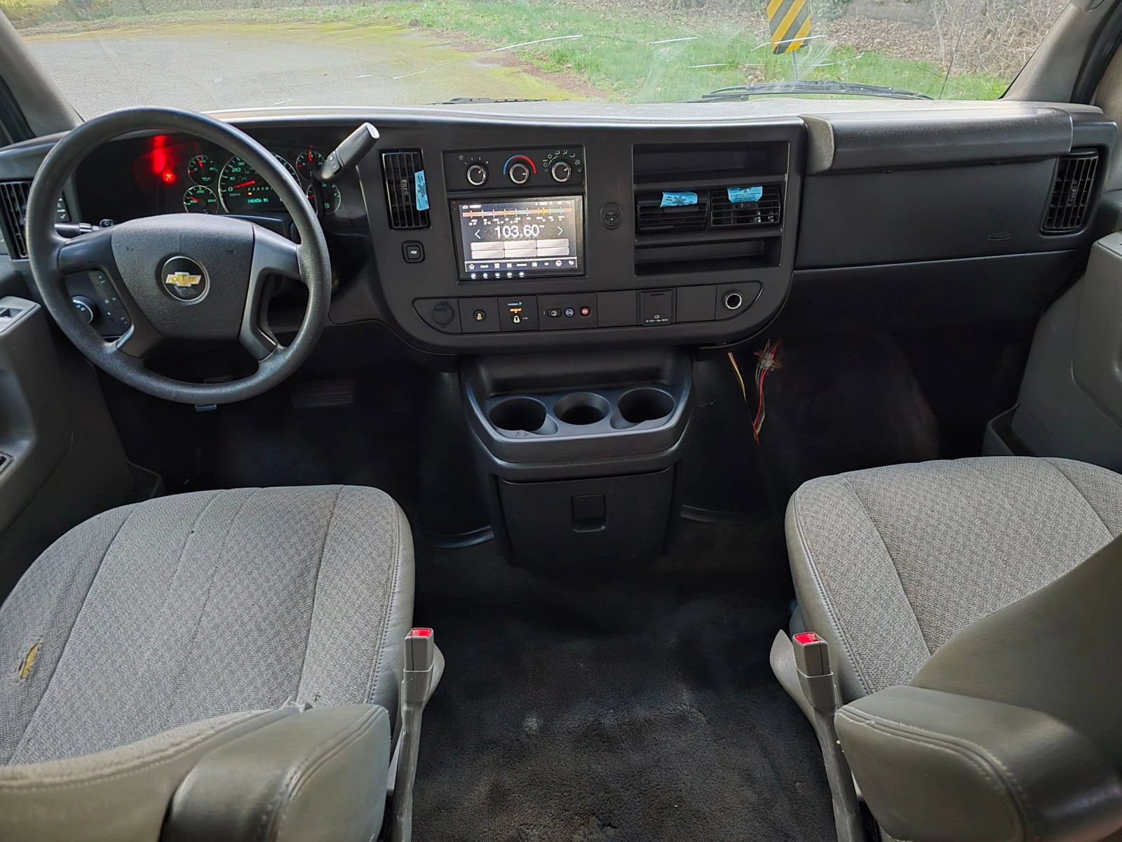 Used 2015 Chevrolet Express 3500 LT w/ LT Preferred Equipment Group RWD image 18