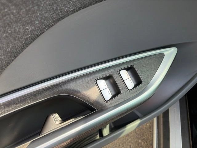 Used 2024 Lucid Air Touring AWD/4WD image 14