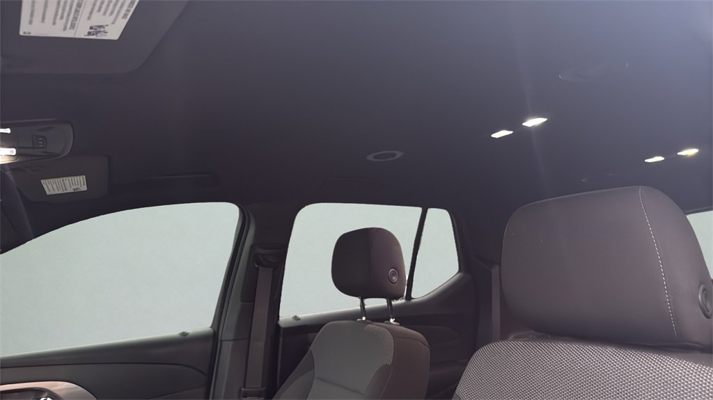 Used 2023 Chevrolet Traverse LT image 10