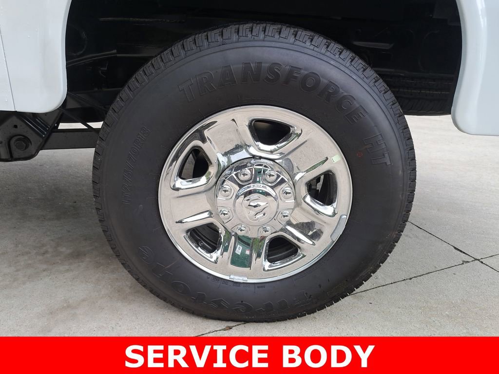 Used 2024 RAM 2500 Tradesman w/ Chrome Appearance Group image 32