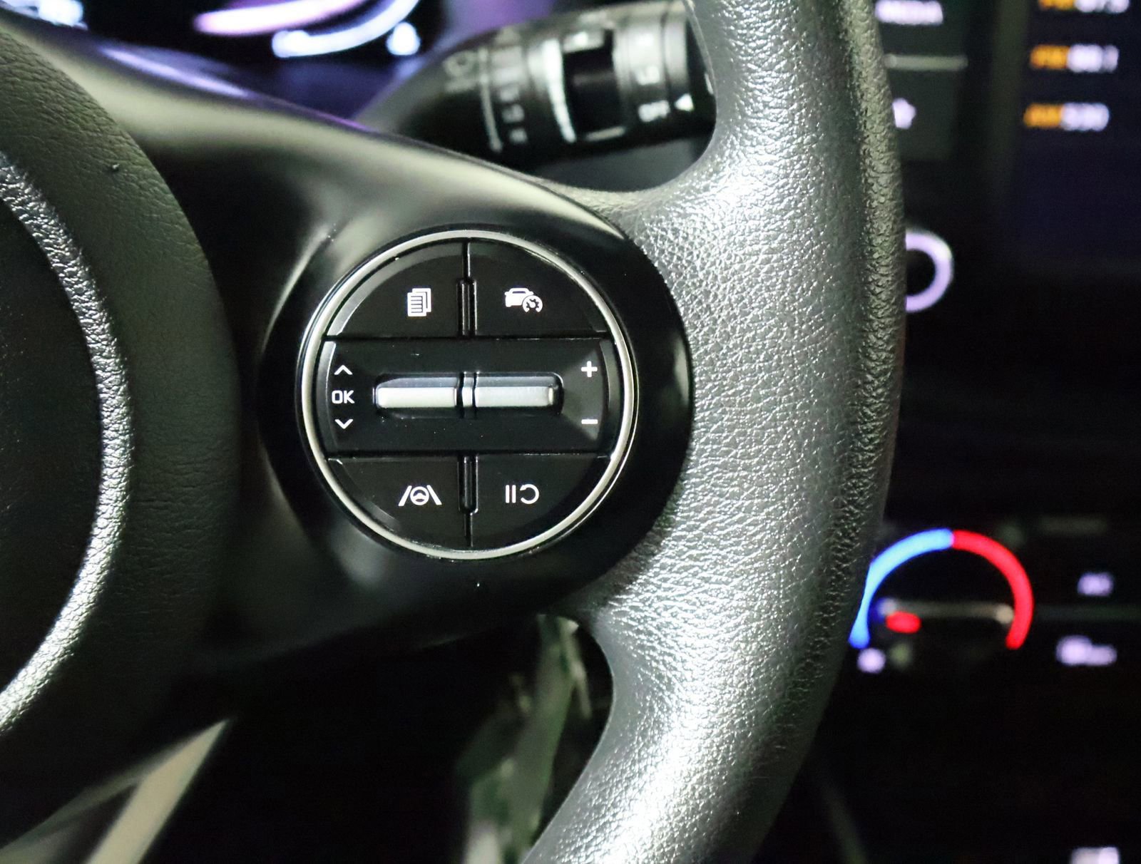 Used 2024 Kia Soul LX w/ Option Group 015 image 38