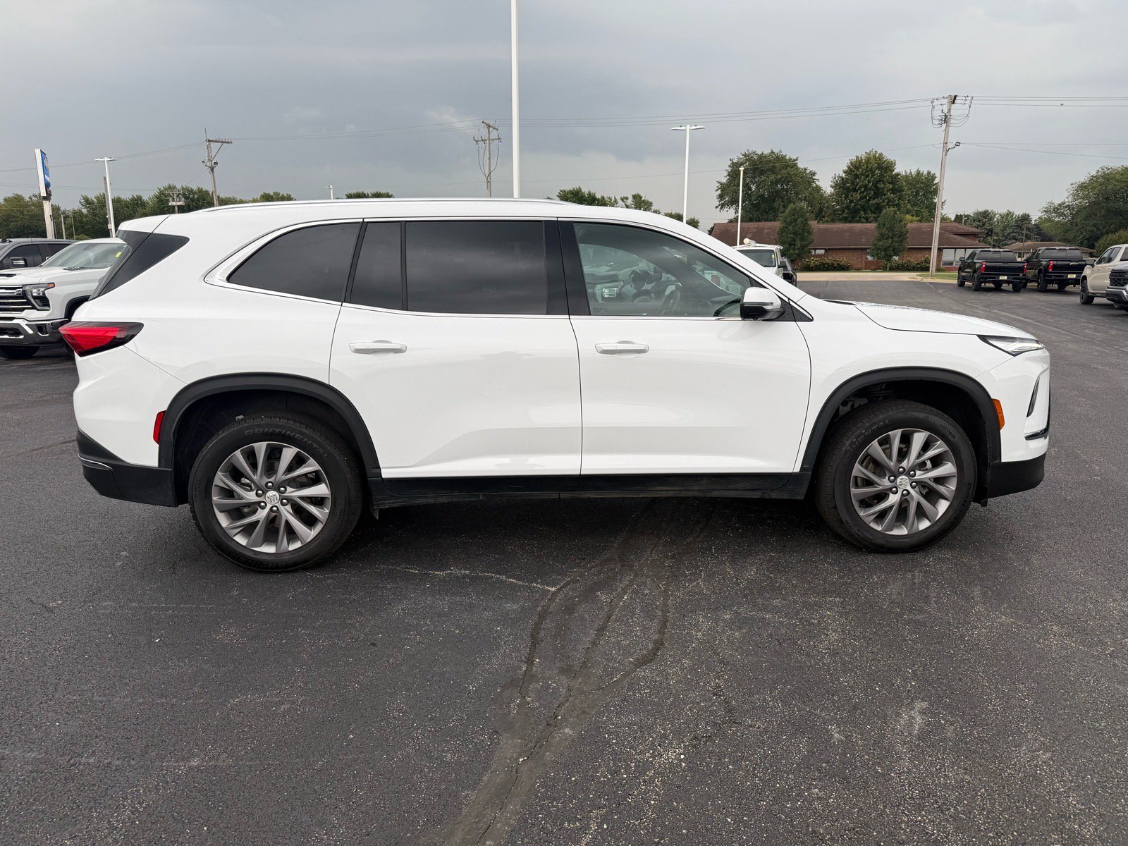 Used 2026 Buick Enclave Preferred w/ Power Package FWD image 6