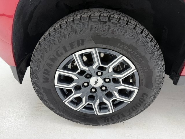 Used 2024 Chevrolet Colorado Z71 w/ Z71 Convenience Package 2 image 7