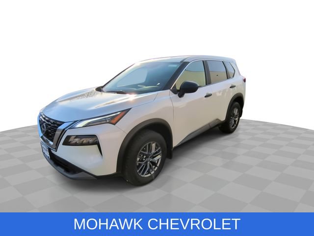 Used 2023 Nissan Rogue S image 4