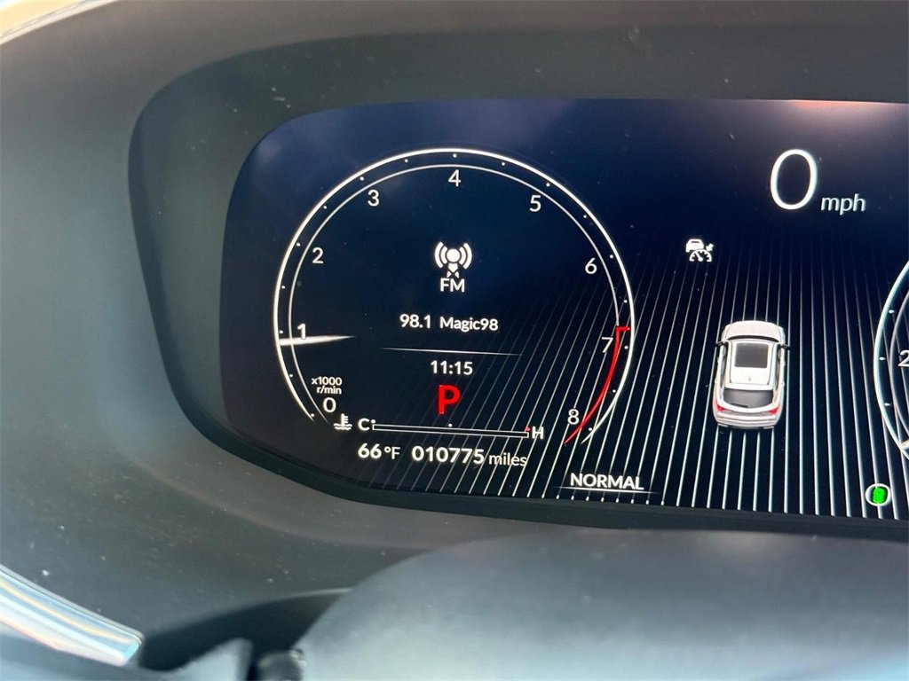 Certified 2025 Acura MDX w/ Technology Package image 18