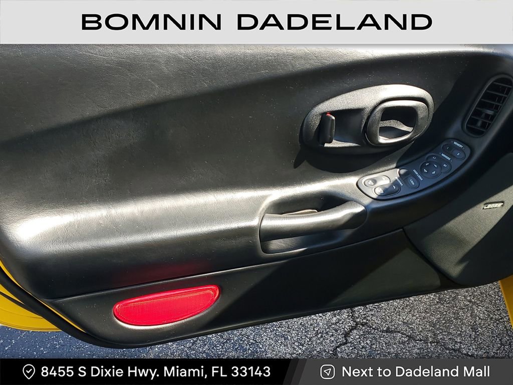 Used 2003 Chevrolet Corvette Base w/ Preferred Equipment Group image 14