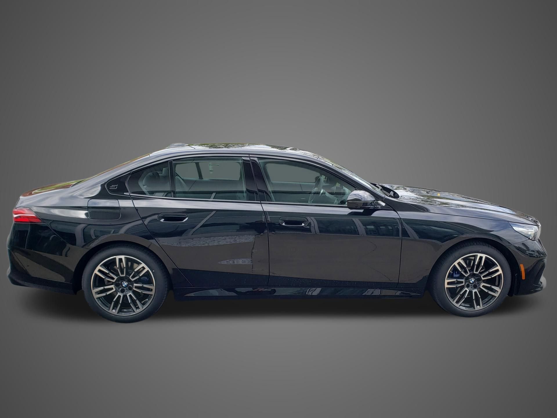 New 2027 BMW 530i xDrive AWD/4WD image 4
