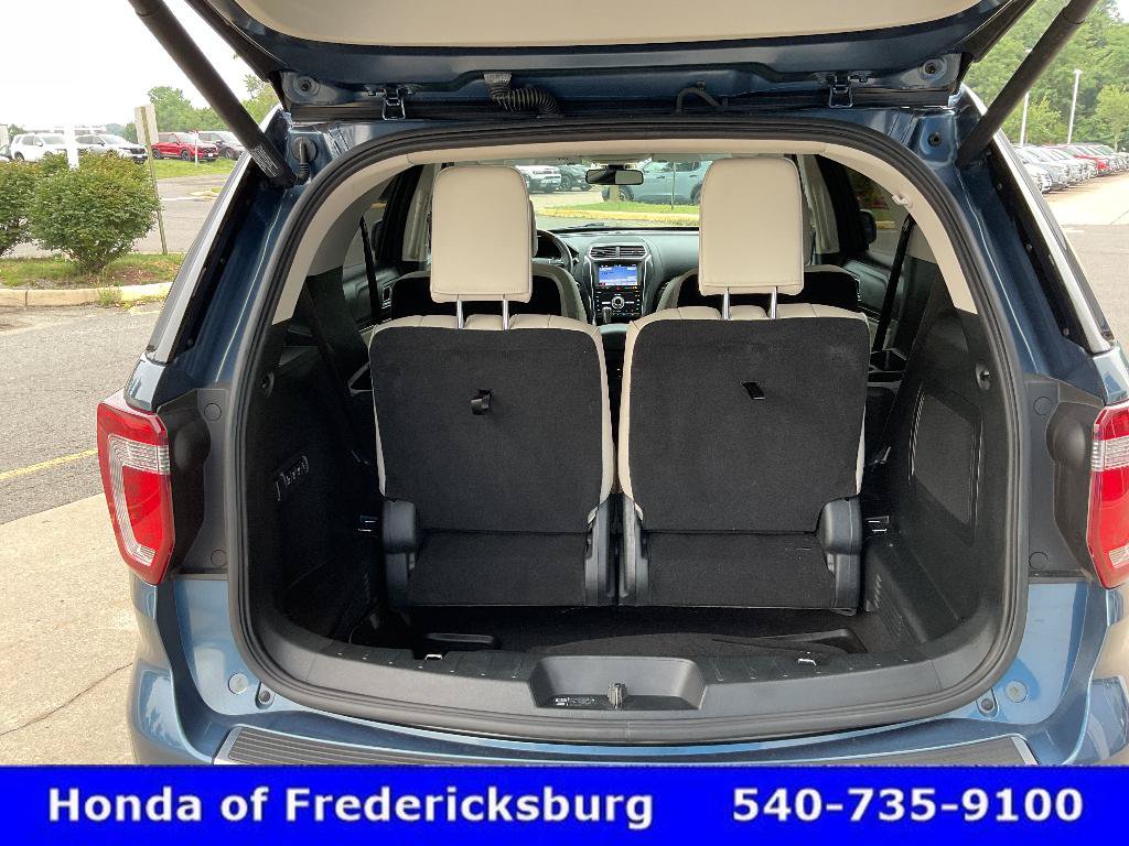 Used 2019 Ford Explorer Platinum AWD/4WD image 16