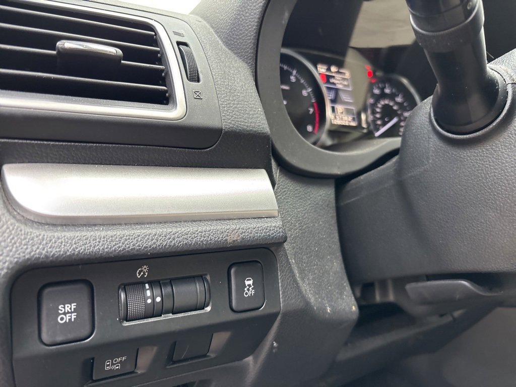 Used 2017 Subaru Crosstrek 2.0i Premium image 9