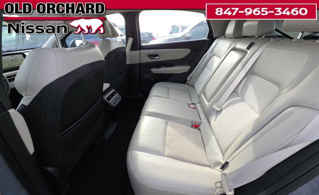 Used 2024 Nissan Ariya AWD image 9