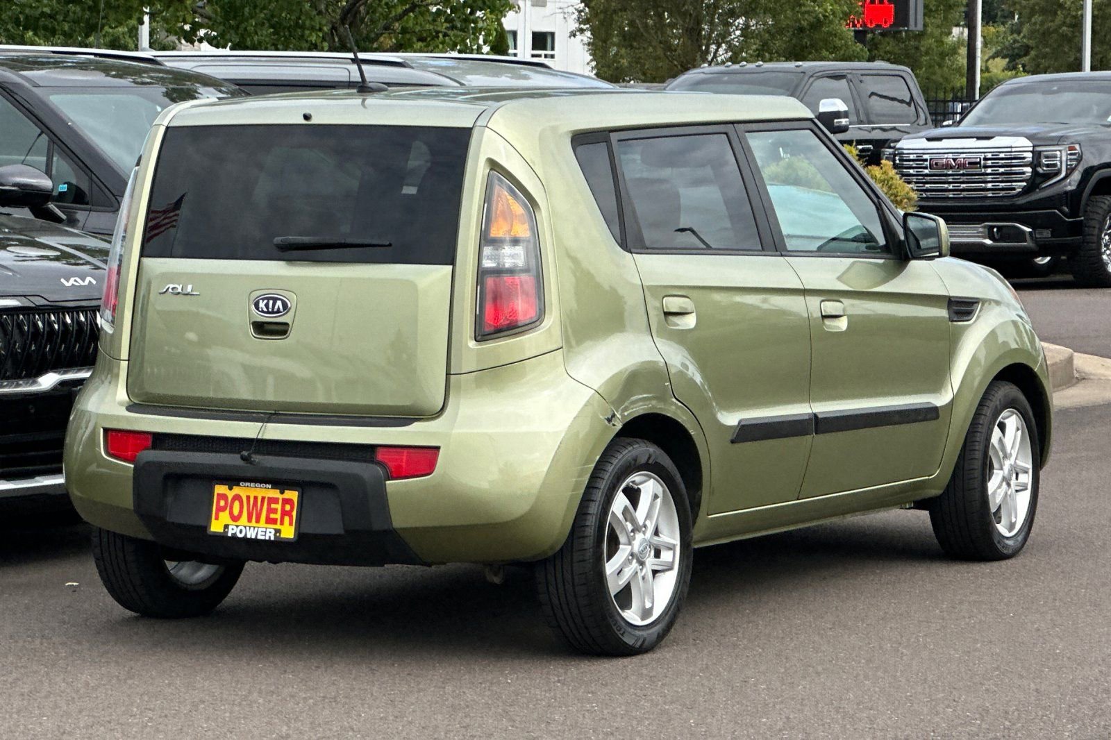 Used 2010 Kia Soul + FWD image 4