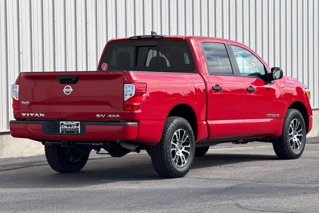 Used 2022 Nissan Titan SV AWD/4WD image 7