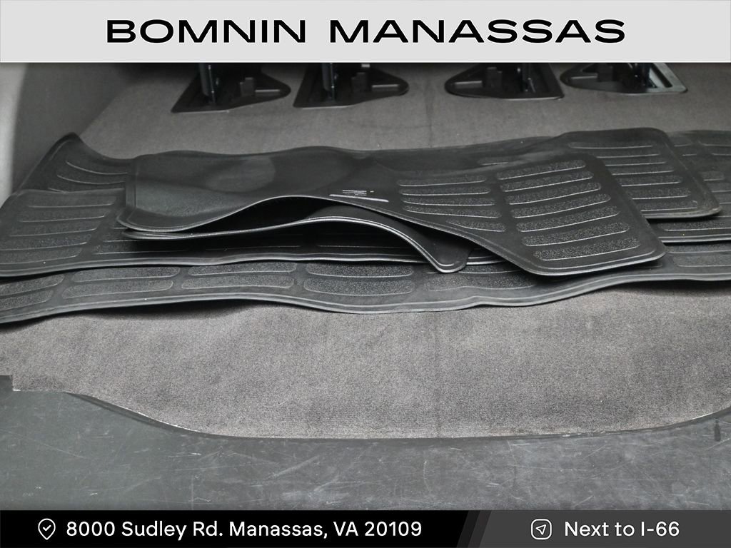 Used 2024 Chevrolet Express 3500 LT w/ LT Preferred Equipment Group image 13