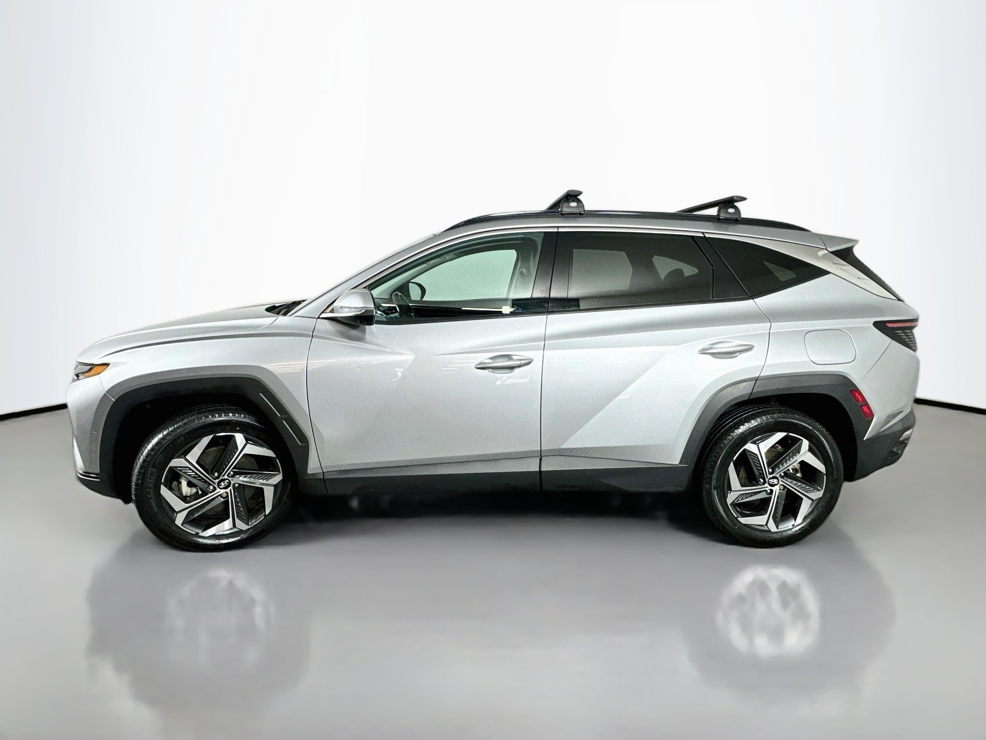 Certified 2023 Hyundai Tucson Limited AWD/4WD image 4