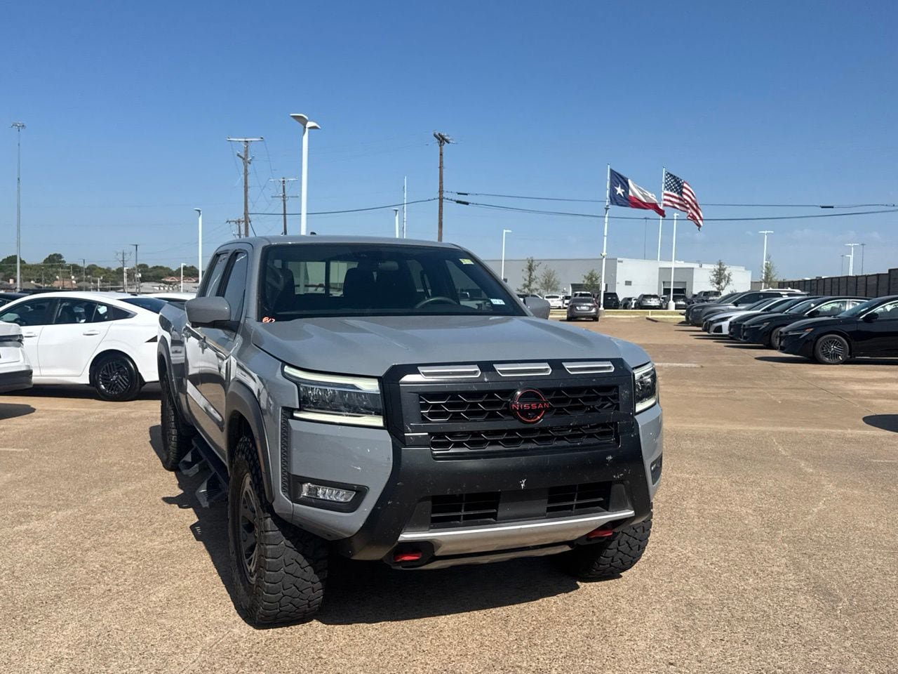 Certified 2025 Nissan Frontier PRO-4X w/ Pro Convenience Package AWD/4WD image 3