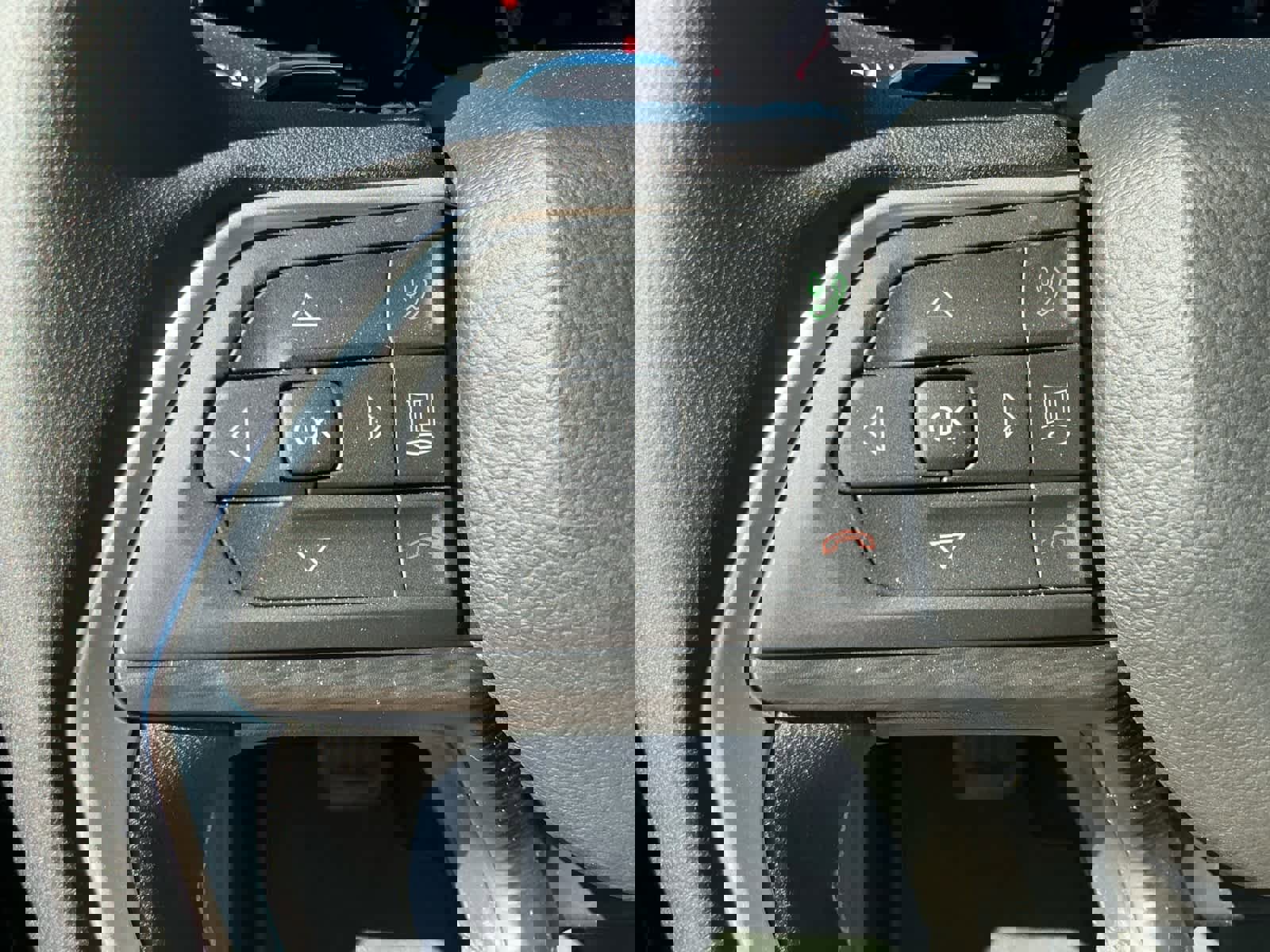 New 2025 Jeep Grand Cherokee Laredo w/ Luxury Tech Group I image 22