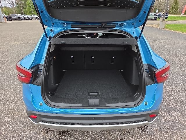 New 2026 Chevrolet Trax LT w/ Driver Confidence Package FWD image 20