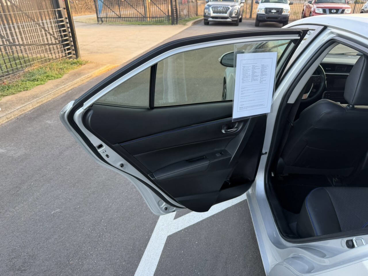 Used 2018 Toyota Corolla SE FWD image 18