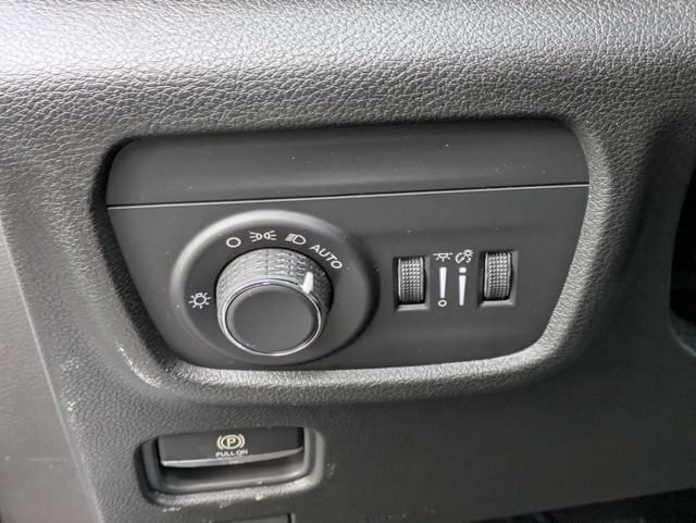 New 2026 Jeep Grand Cherokee Altitude AWD/4WD image 17