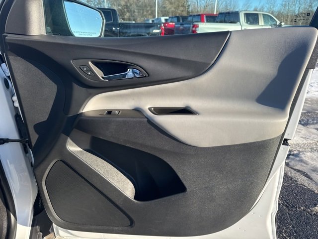 Used 2023 Chevrolet Equinox LS w/ LS Convenience Package image 18