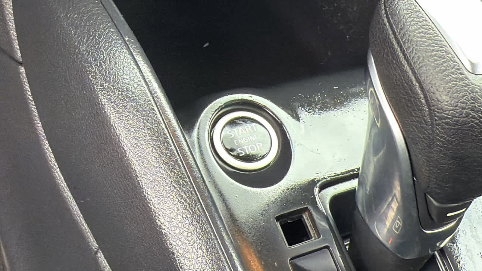 Used 2024 Nissan Kicks S FWD image 17