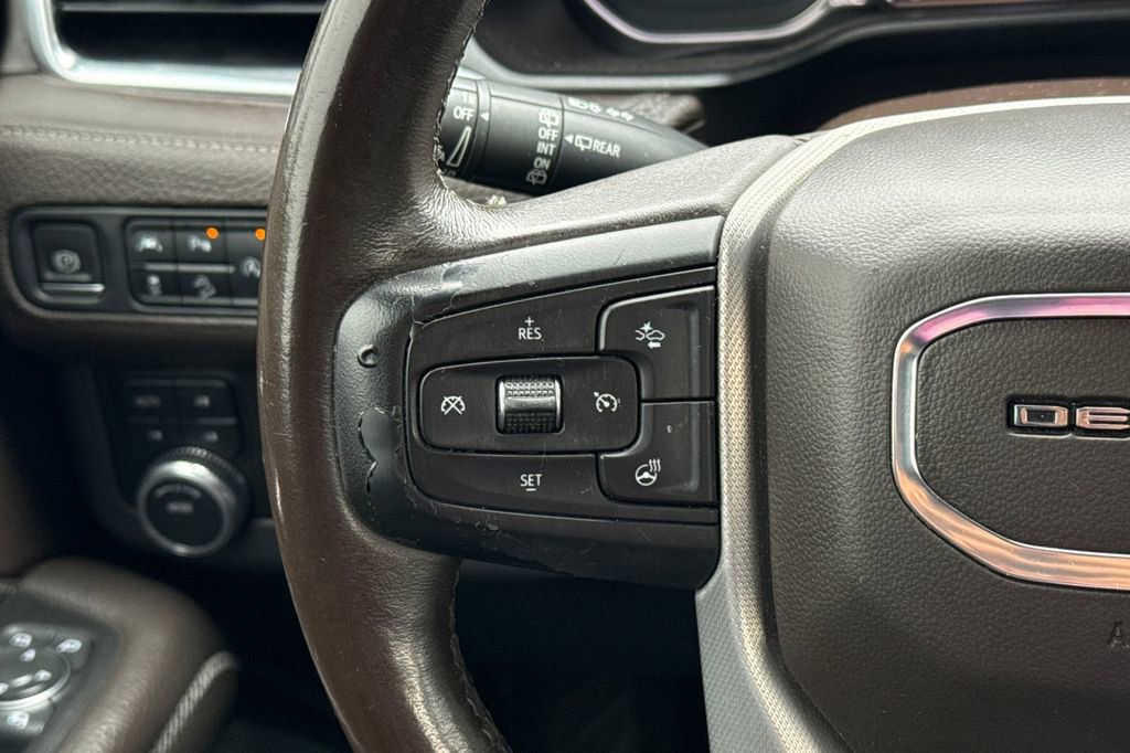 Used 2021 GMC Yukon Denali w/ Denali Premium Package image 37