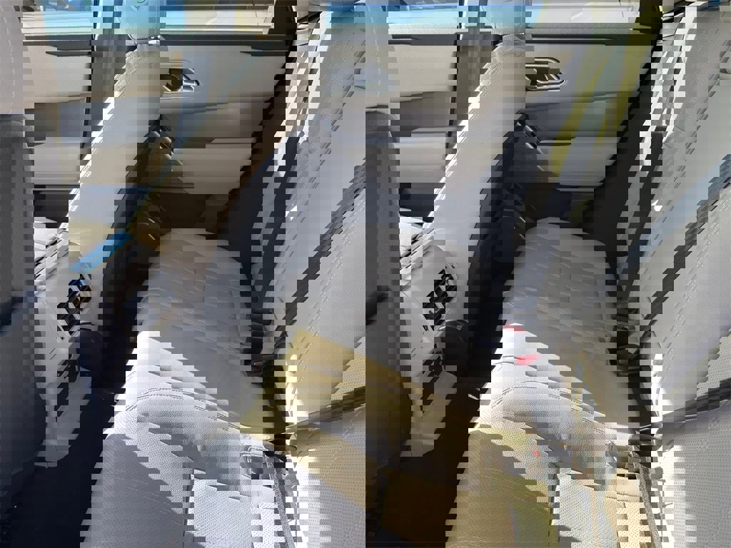 Used 2021 Land Rover Range Rover Velar S image 27