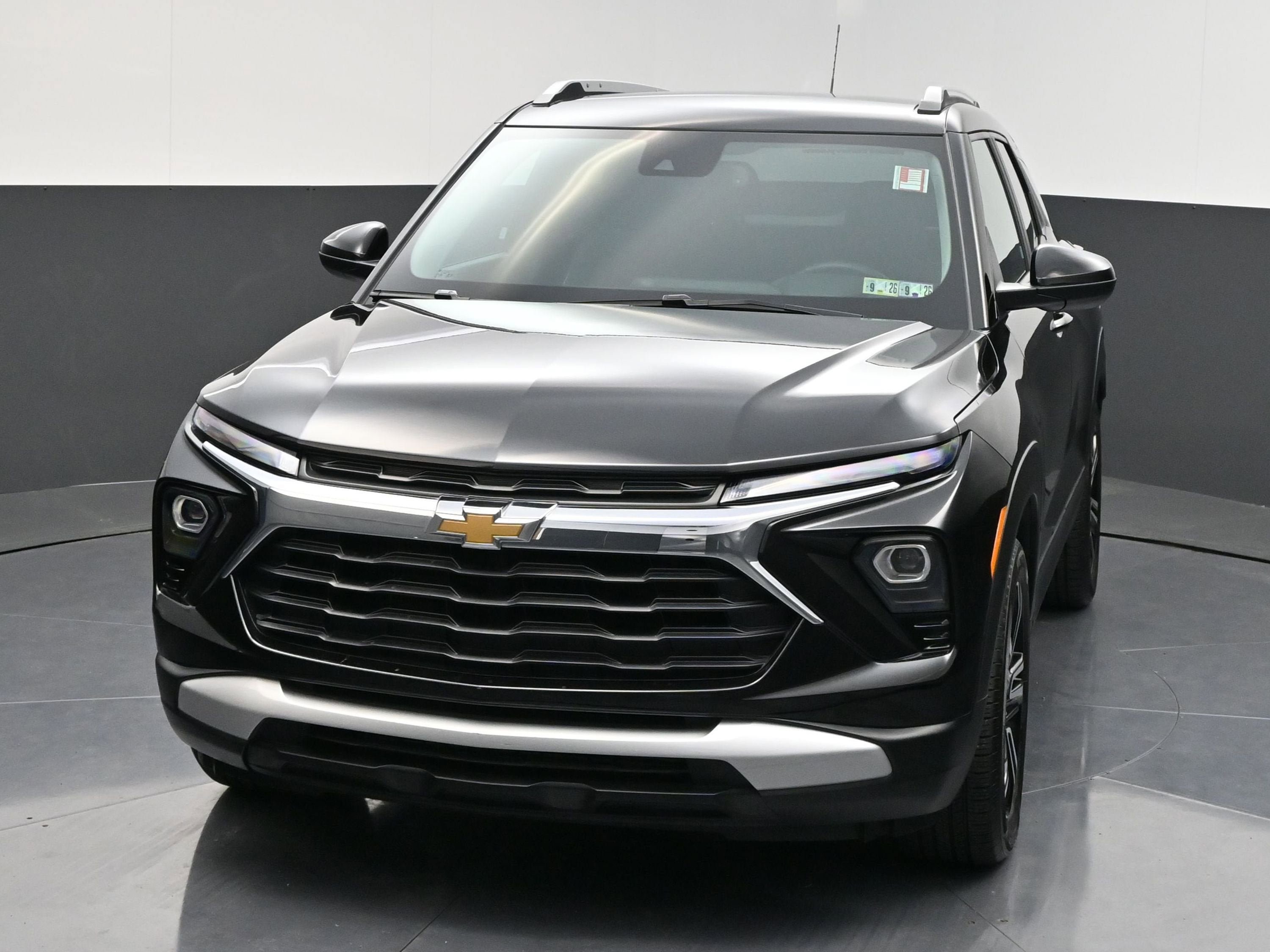 Certified 2025 Chevrolet TrailBlazer LT w/ Convenience Package FWD image 3