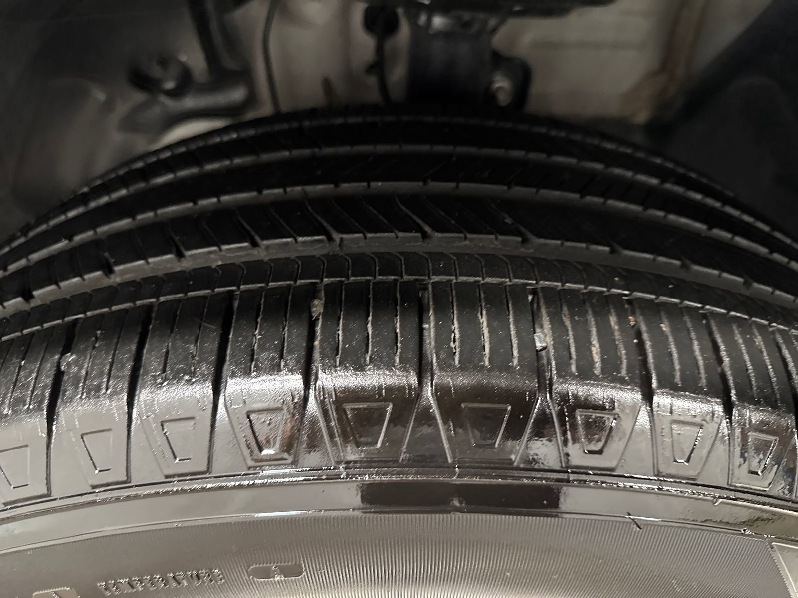 Used 2025 Honda Pilot EX-L image 11