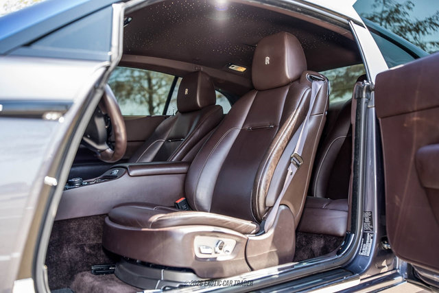 Used 2016 Rolls-Royce Wraith RWD image 34