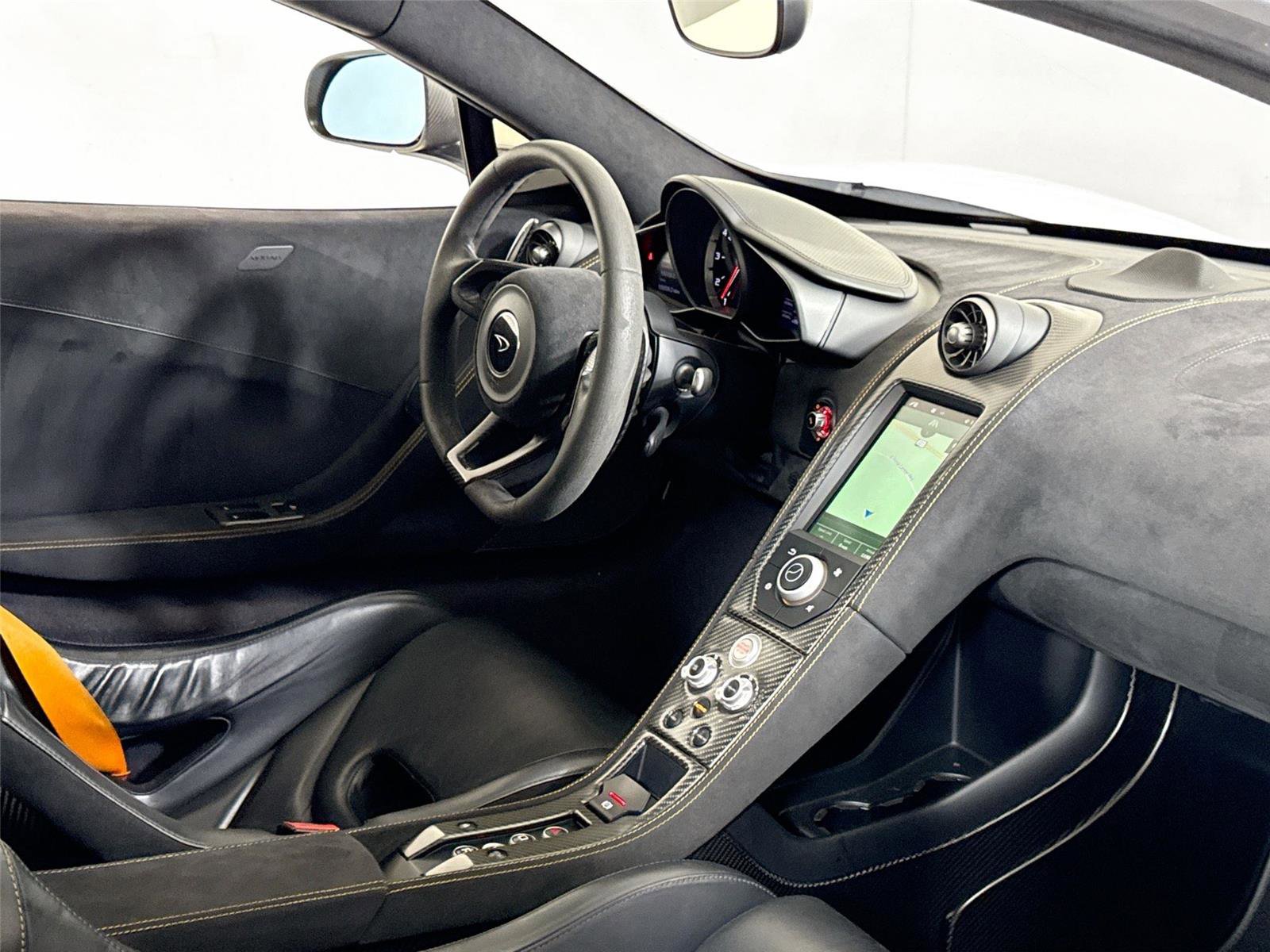 Used 2016 McLaren 675LT Base image 26