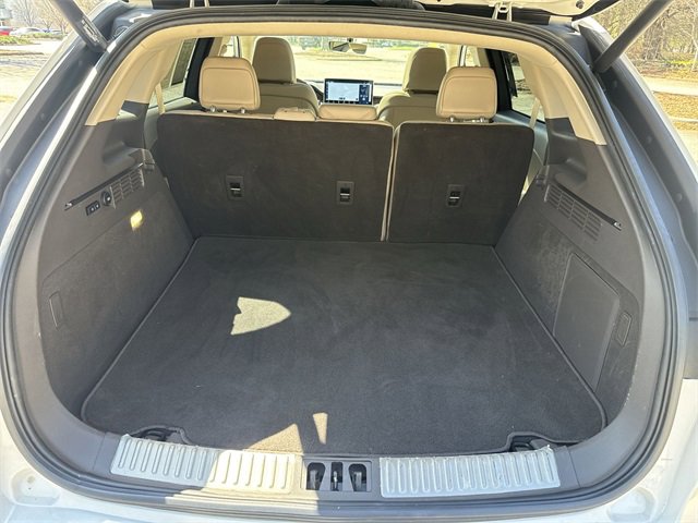 Used 2022 Lincoln Nautilus Reserve w/ Equipment Group 201A image 25