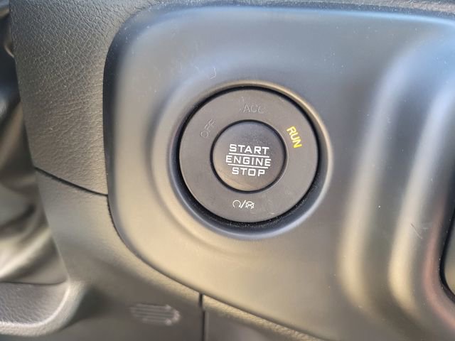 Used 2023 Jeep Wrangler Unlimited Sahara w/ Cold Weather Group AWD/4WD image 19