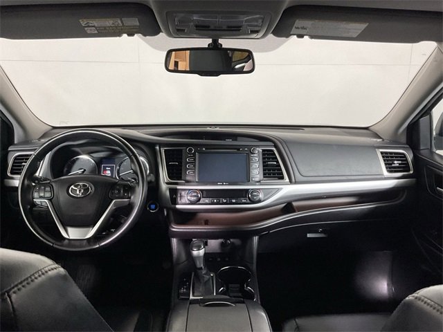 Used 2015 Toyota Highlander XLE image 19