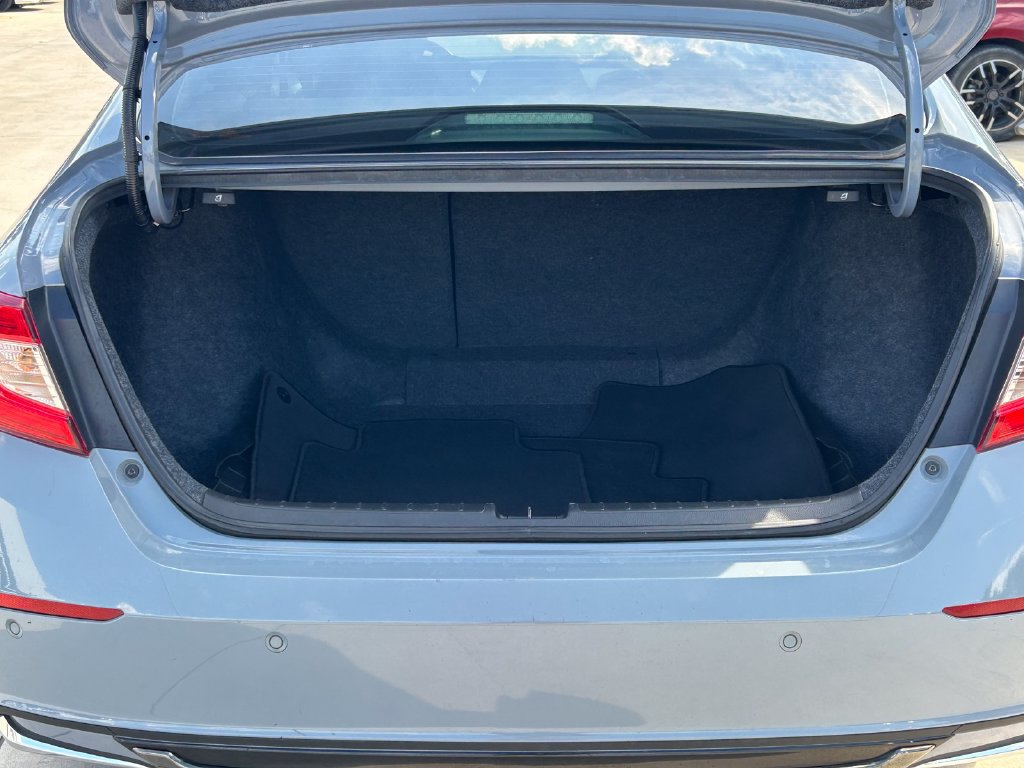 Used 2022 Honda Accord Touring image 15