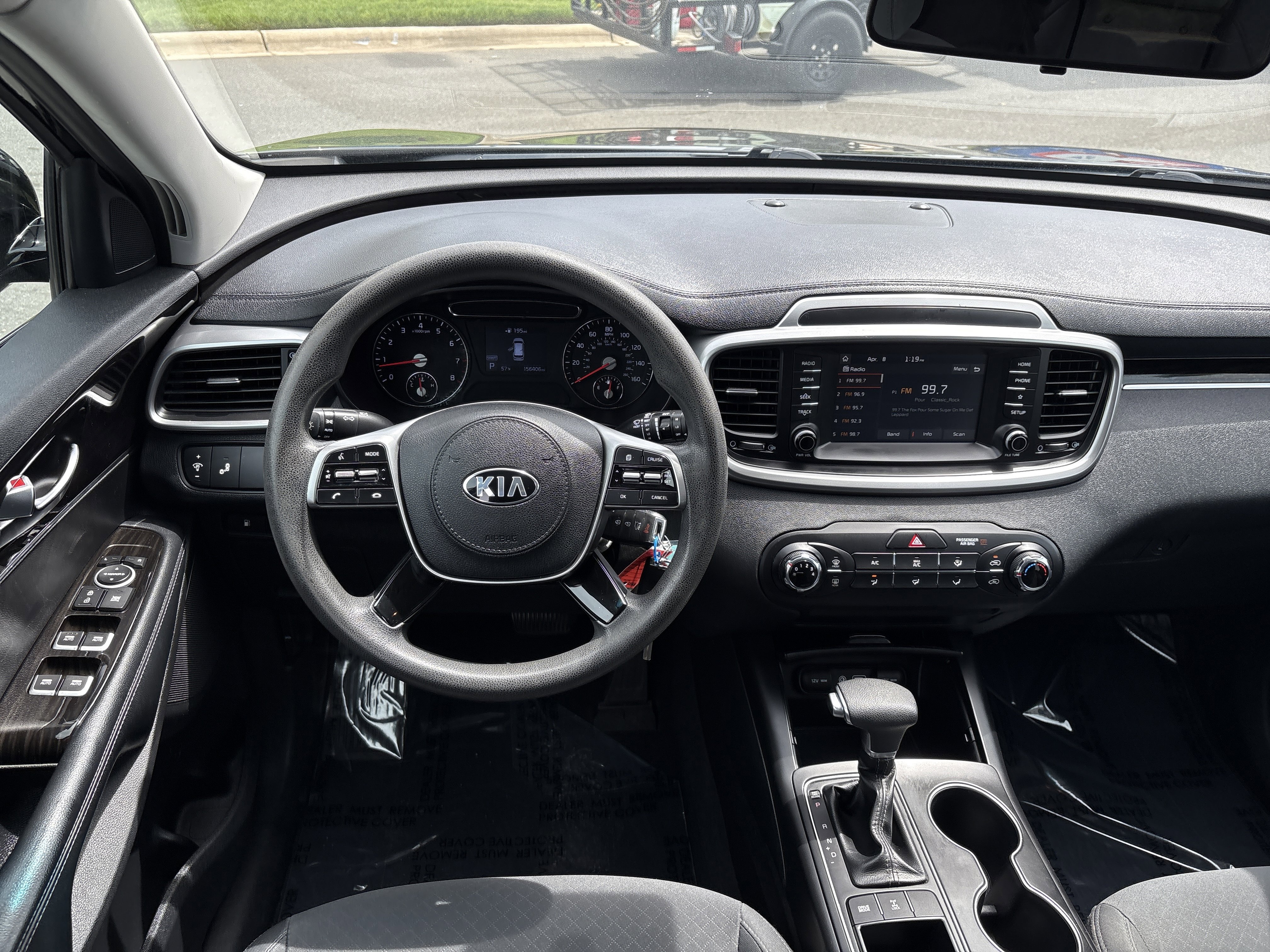Used 2019 Kia Sorento LX image 17