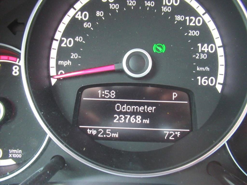 Used 2016 Volkswagen Beetle 1.8T Denim FWD image 24